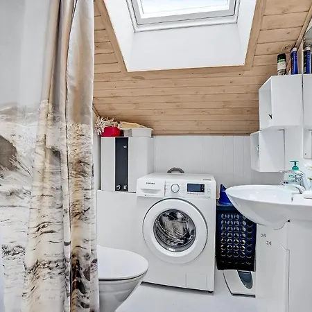 Cozy In With Kitchen 度假居 *